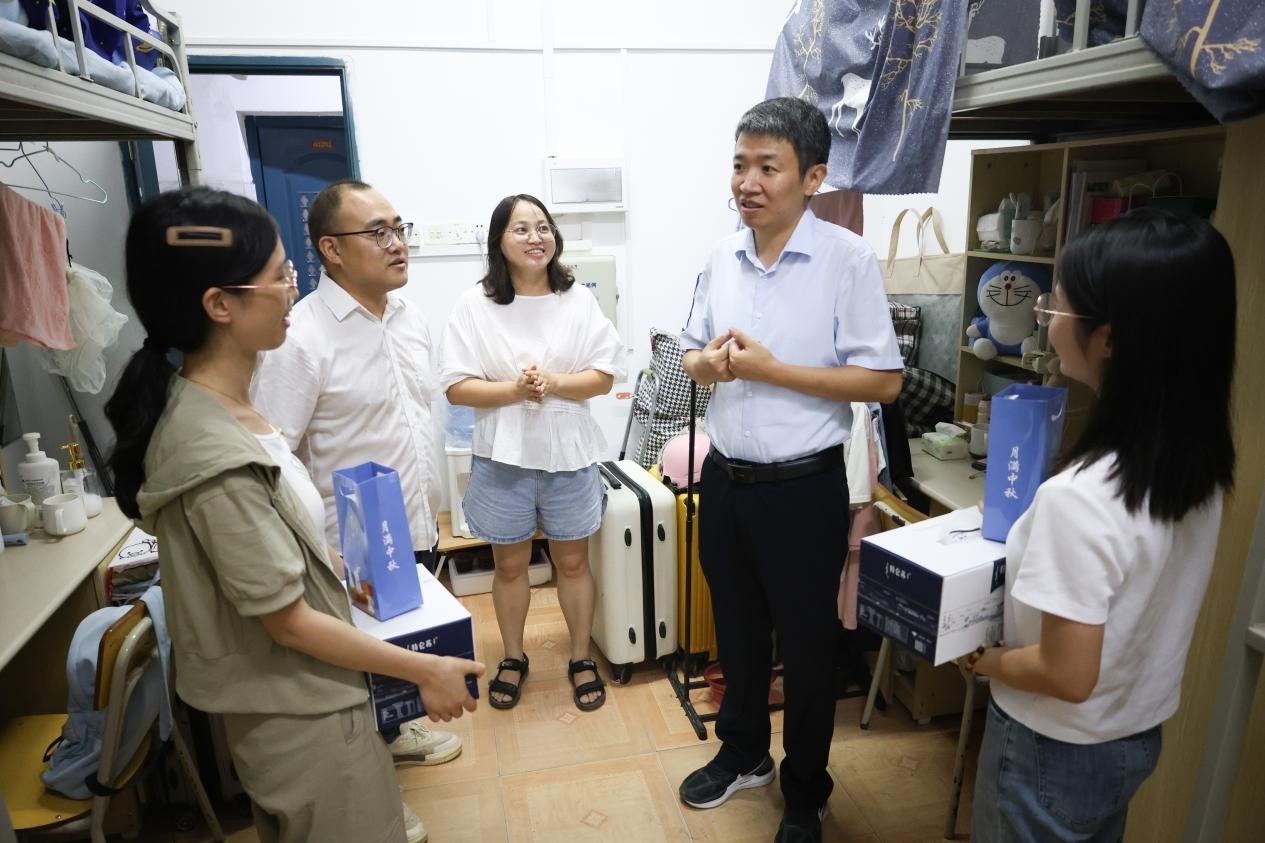 535976efe2db45bd919e796b84ffbcde.jpg 3.jpg