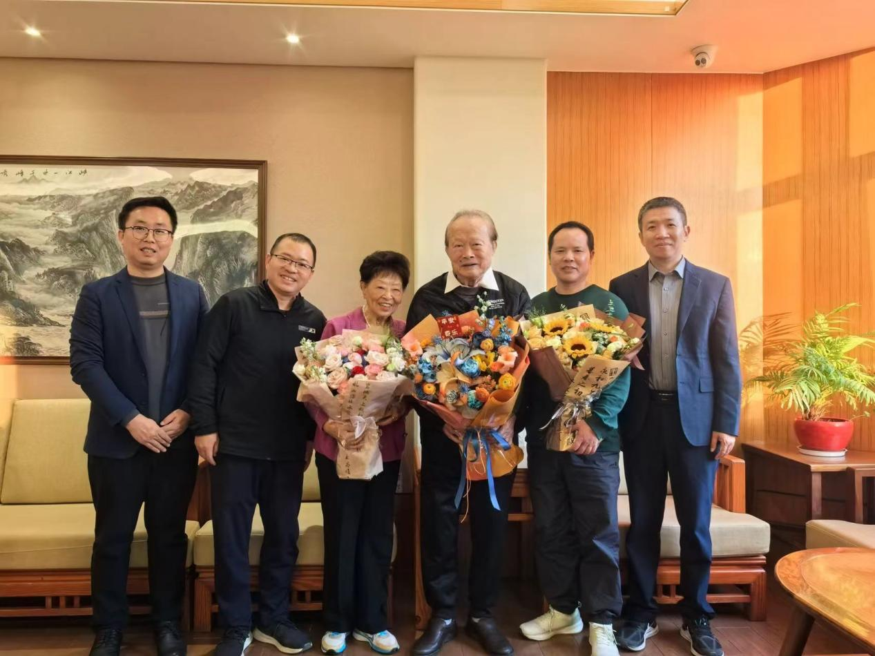 deebac14a4544a78bb52153fdd93fc4a.png 图片1.png